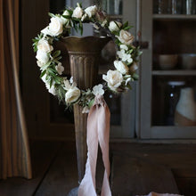 Load image into Gallery viewer, Flower Crown