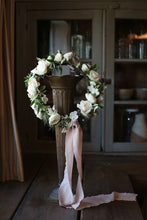 Load image into Gallery viewer, Flower Crown
