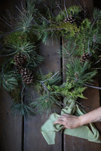 Load image into Gallery viewer, Winter Wreath