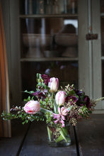 Load image into Gallery viewer, Valentine's Day Arrangement